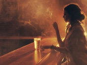 Femeie la bar